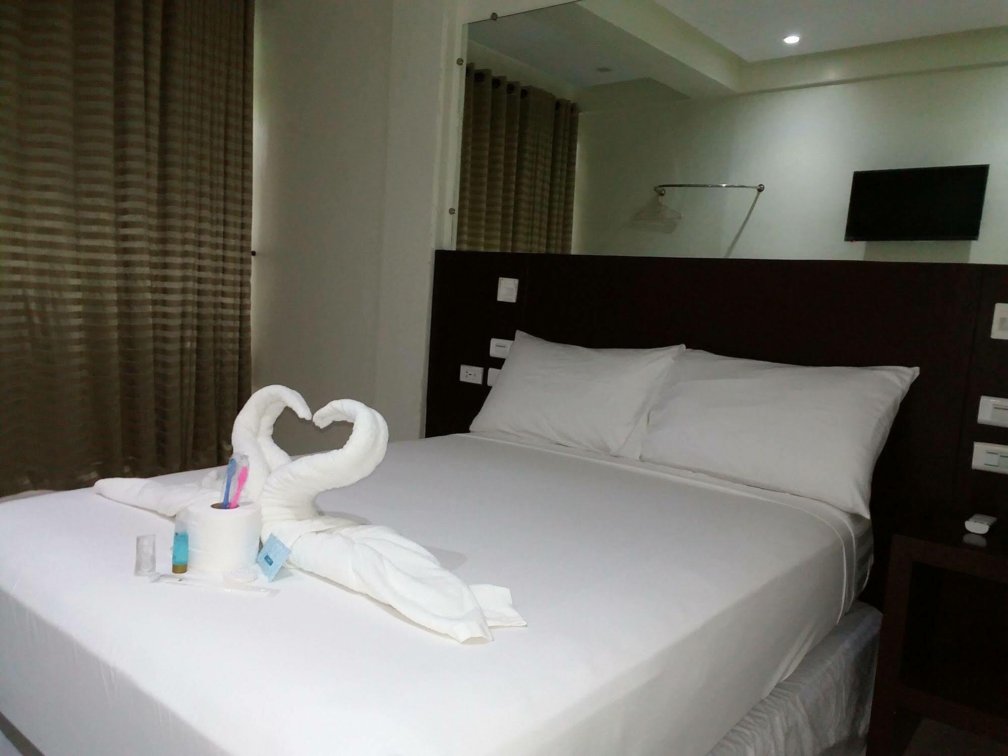 Boracay Midtown Hotel Balabag  Экстерьер фото