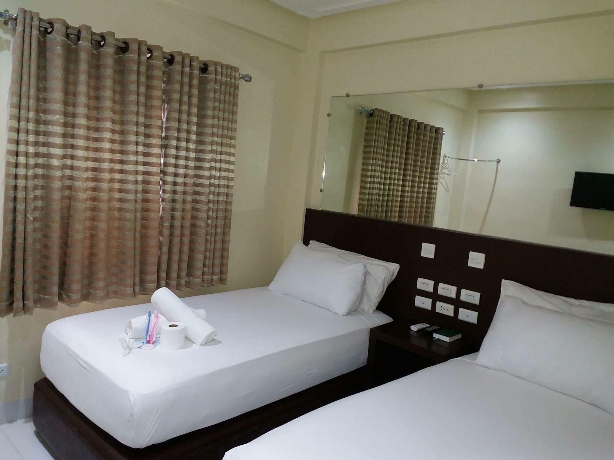 Boracay Midtown Hotel Balabag  Экстерьер фото