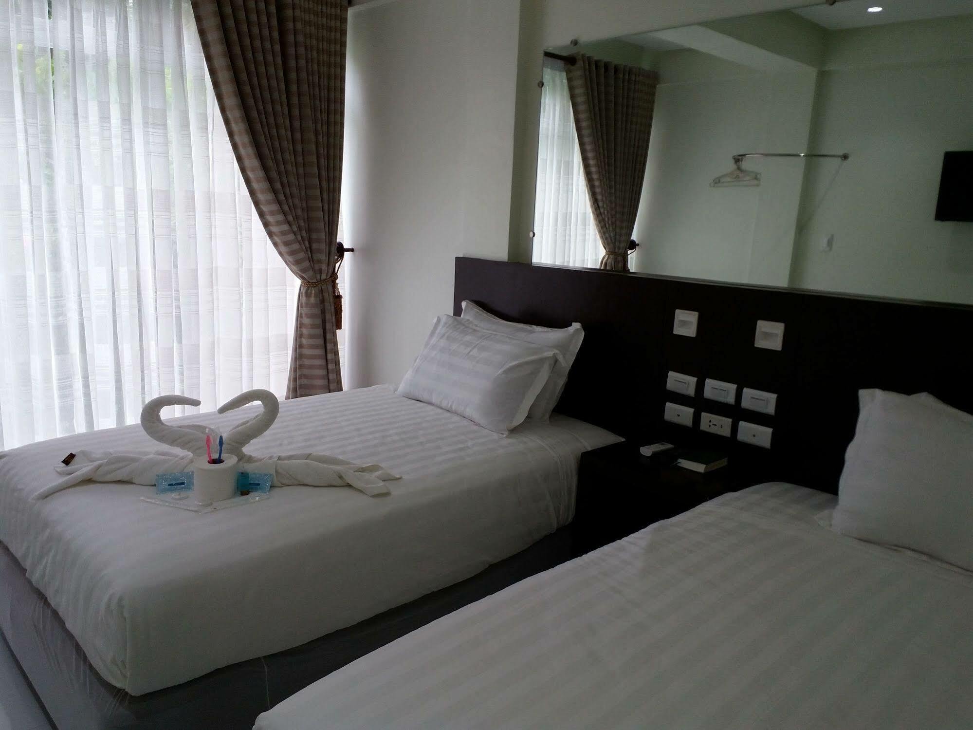 Boracay Midtown Hotel Balabag  Экстерьер фото